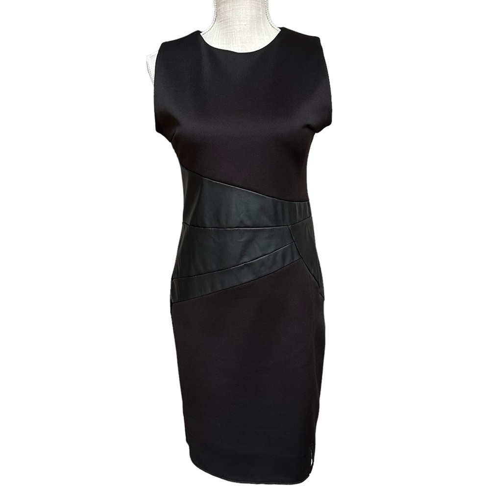 Makadamia Black Form‎ Fitting Bodycon Dress with Faux Leather Waist Detailing